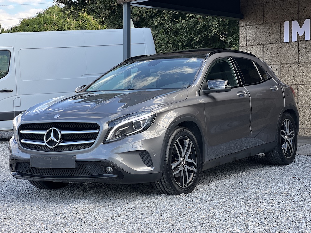 MERCEDES-BENZ GLA220d URBAN AUTO