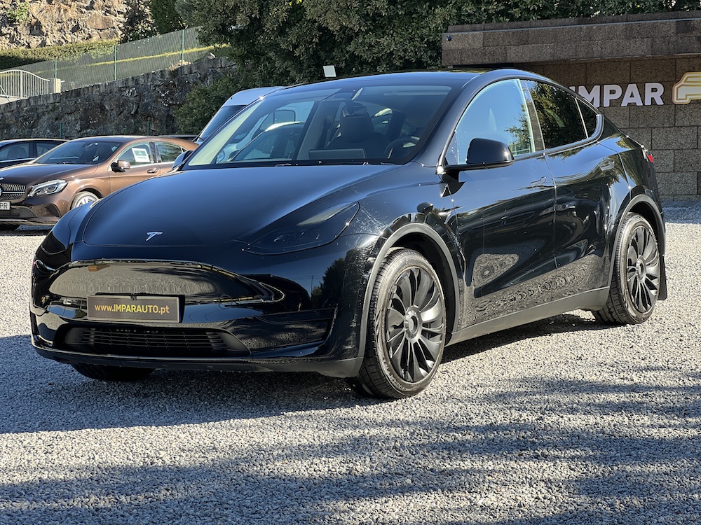 TESLA MODEL Y STANDARD RANGE C/IVA